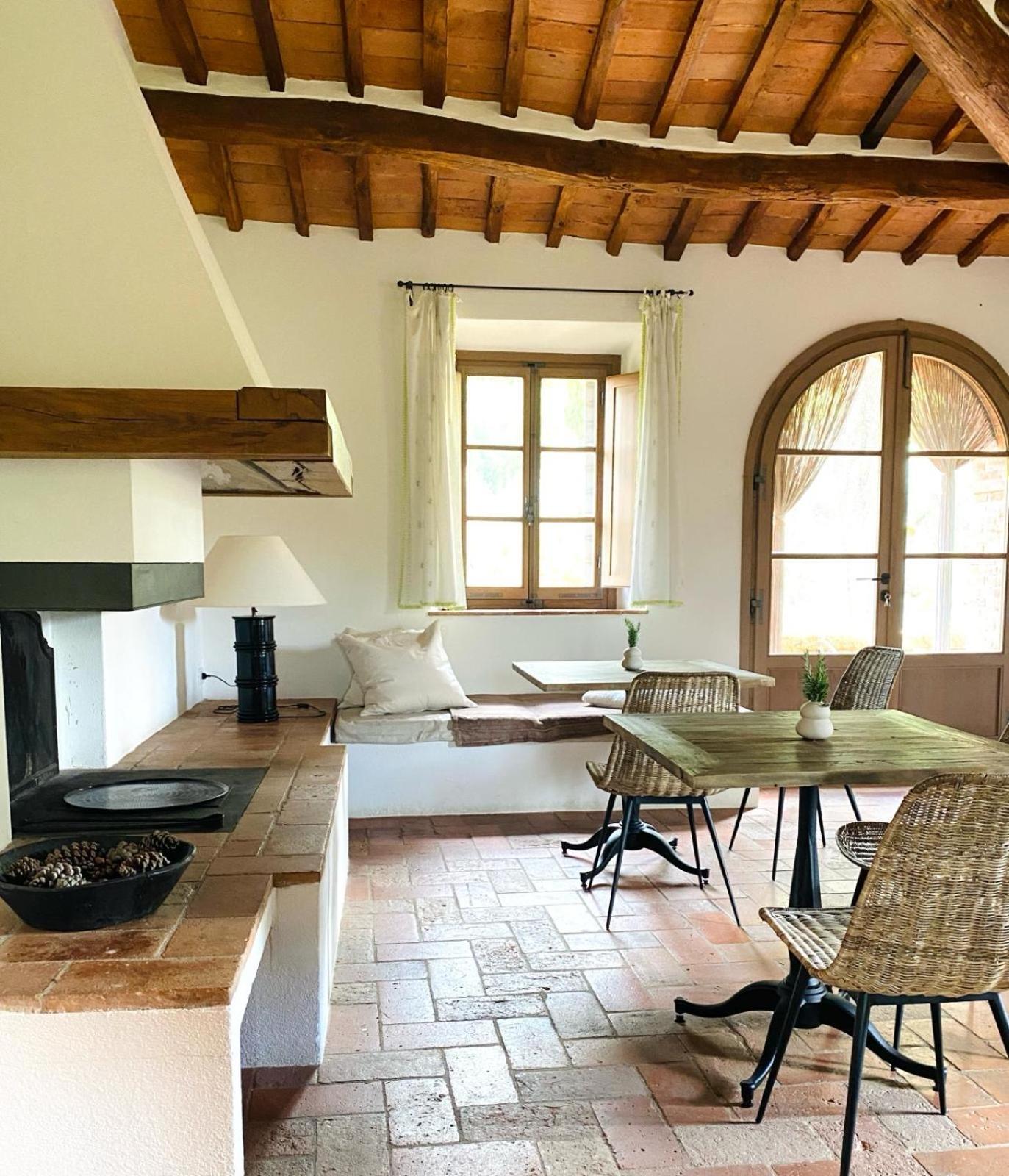 Bed and Breakfast Abbadia Wine Relais Montefollonico Экстерьер фото